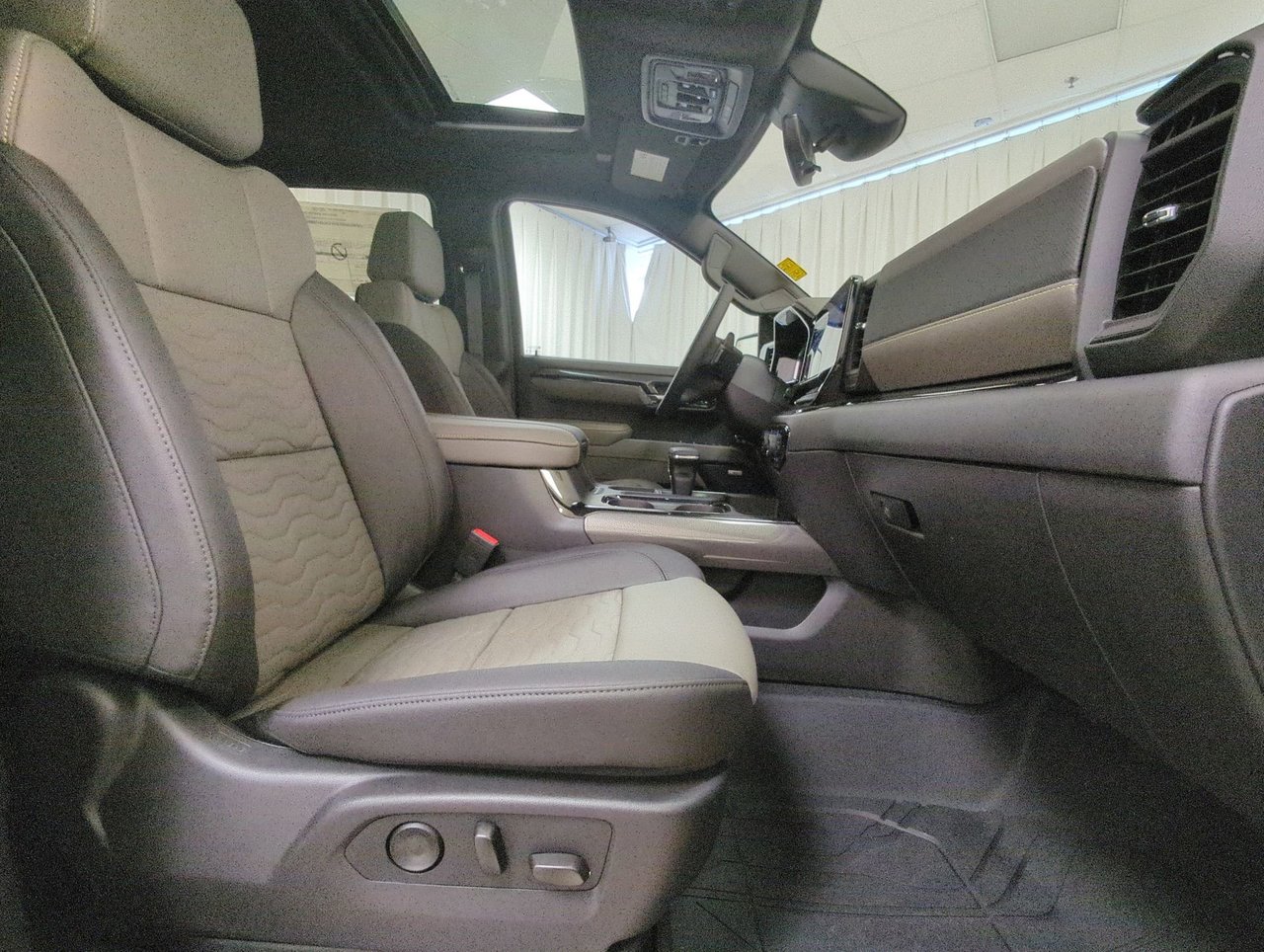 2026 Chevrolet Silverado 1500 ZR2-24