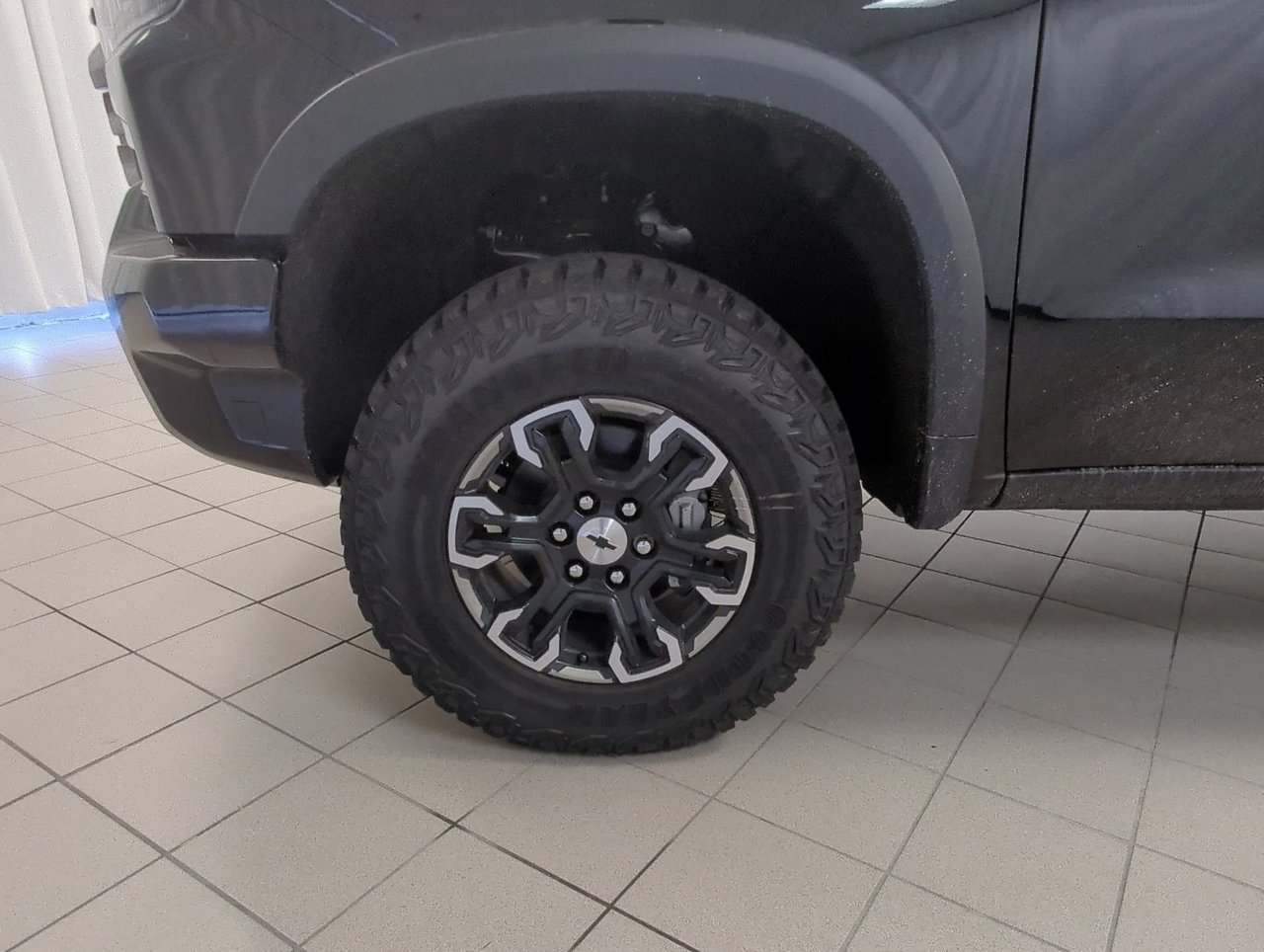 2026 Chevrolet Silverado 1500 ZR2-9