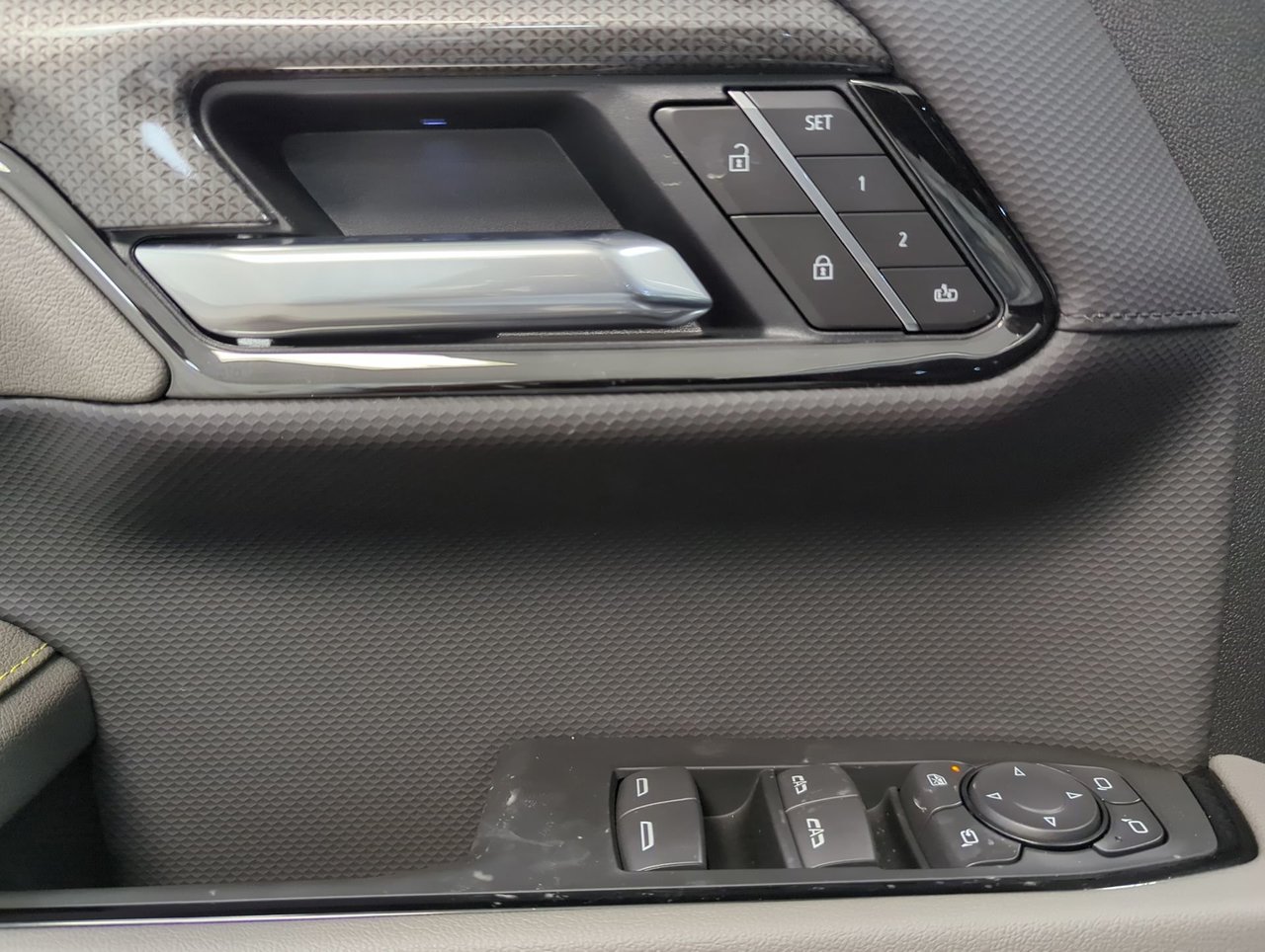 2026 Chevrolet Silverado 1500 ZR2-12