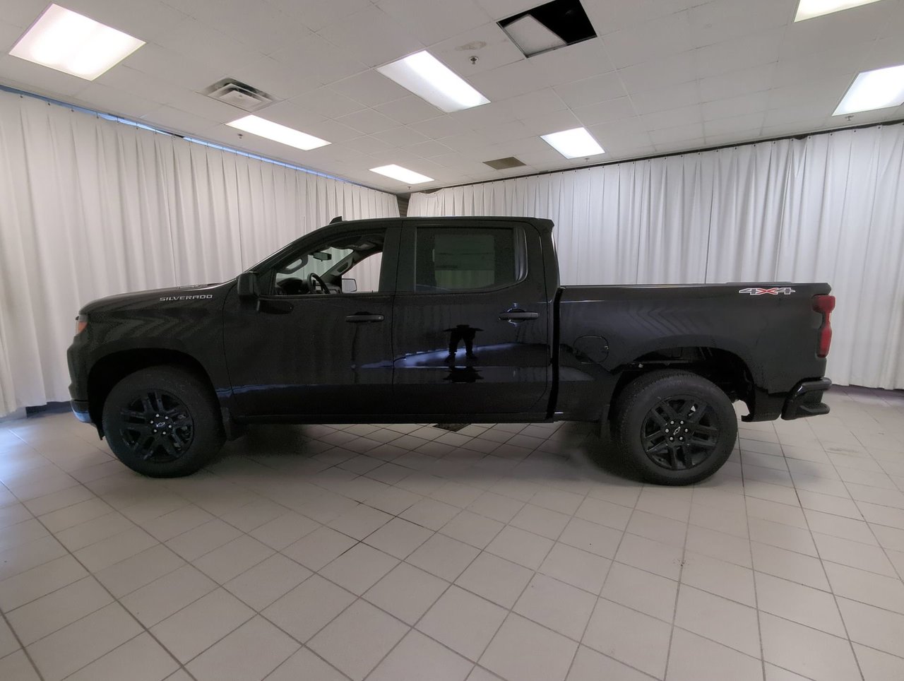 2026 Chevrolet Silverado 1500 Custom-4