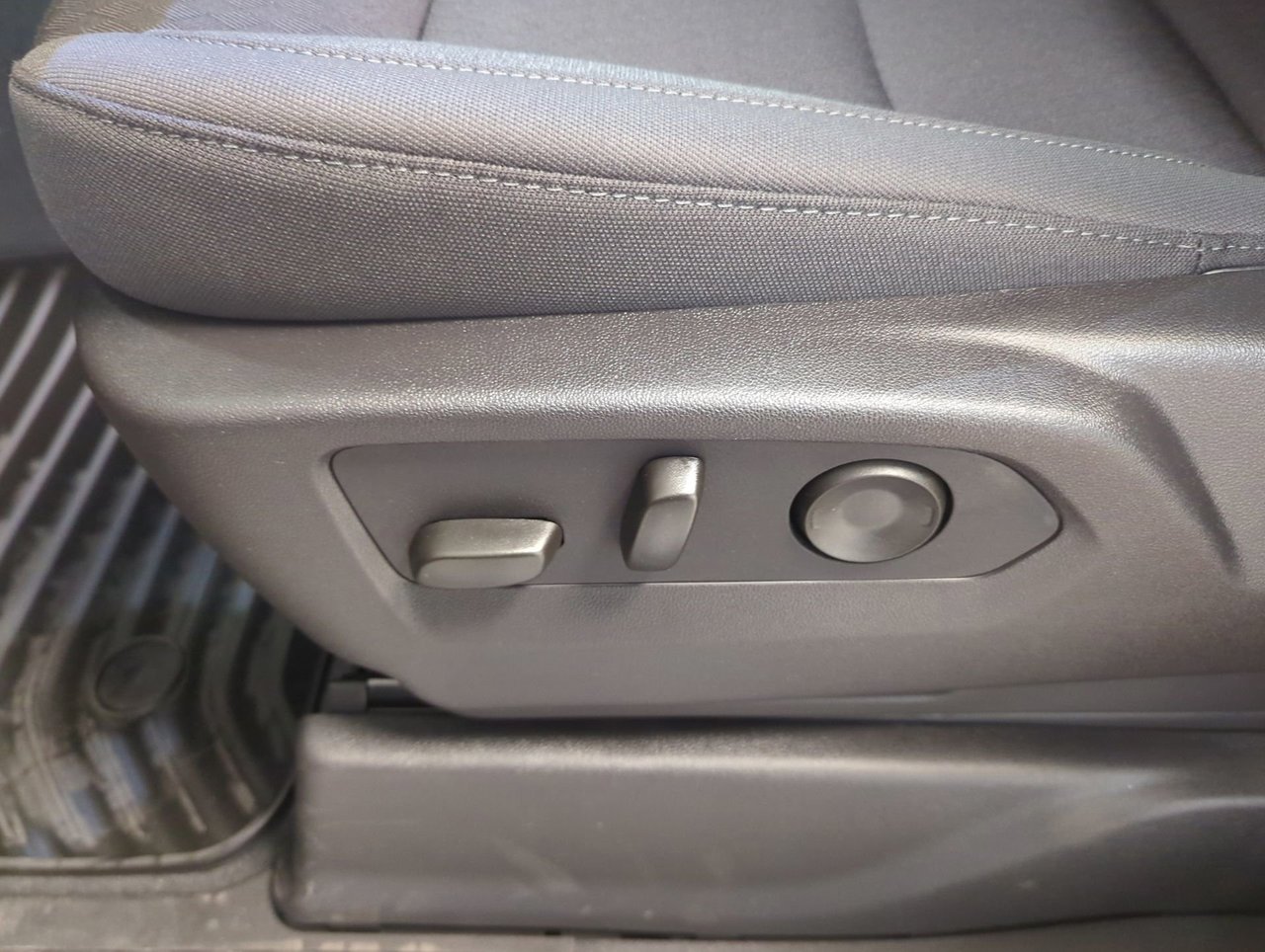 2026 Chevrolet Silverado 1500 Custom-11