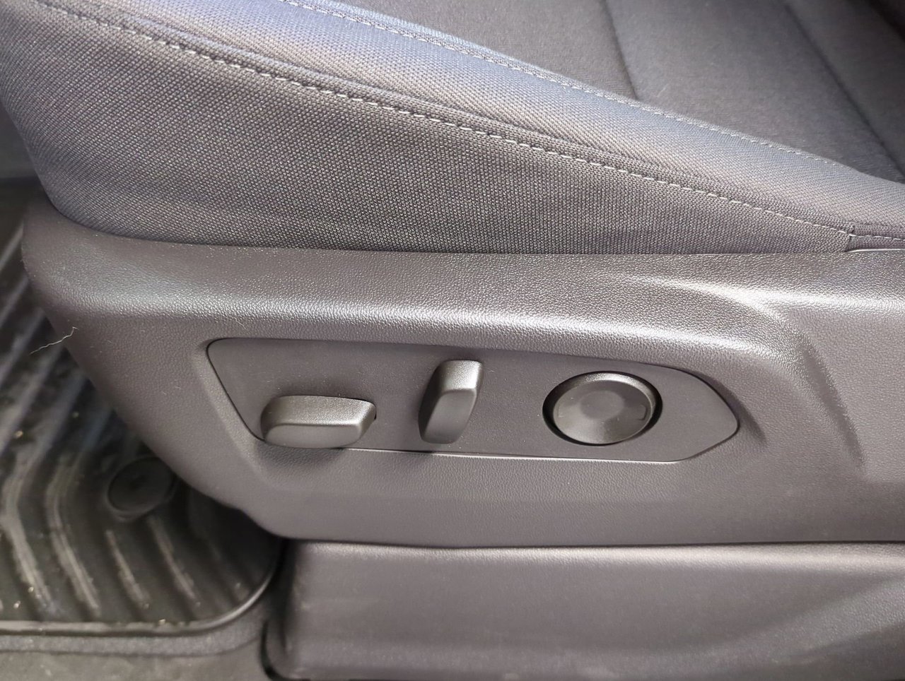 2026 Chevrolet Silverado 1500 Custom Trail Boss-11