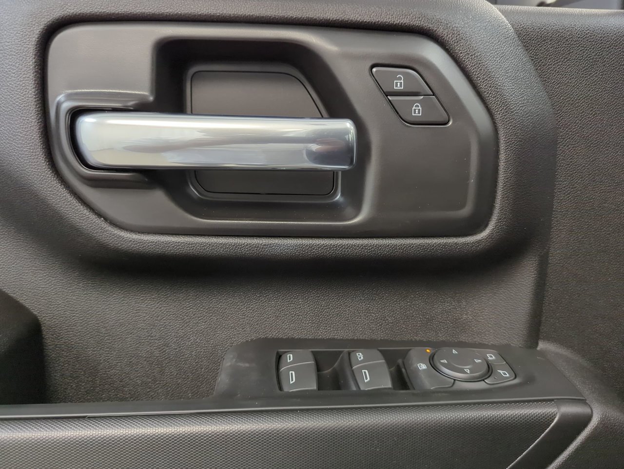 2025 Chevrolet SILVERADO 2500 HD CUSTOM-12