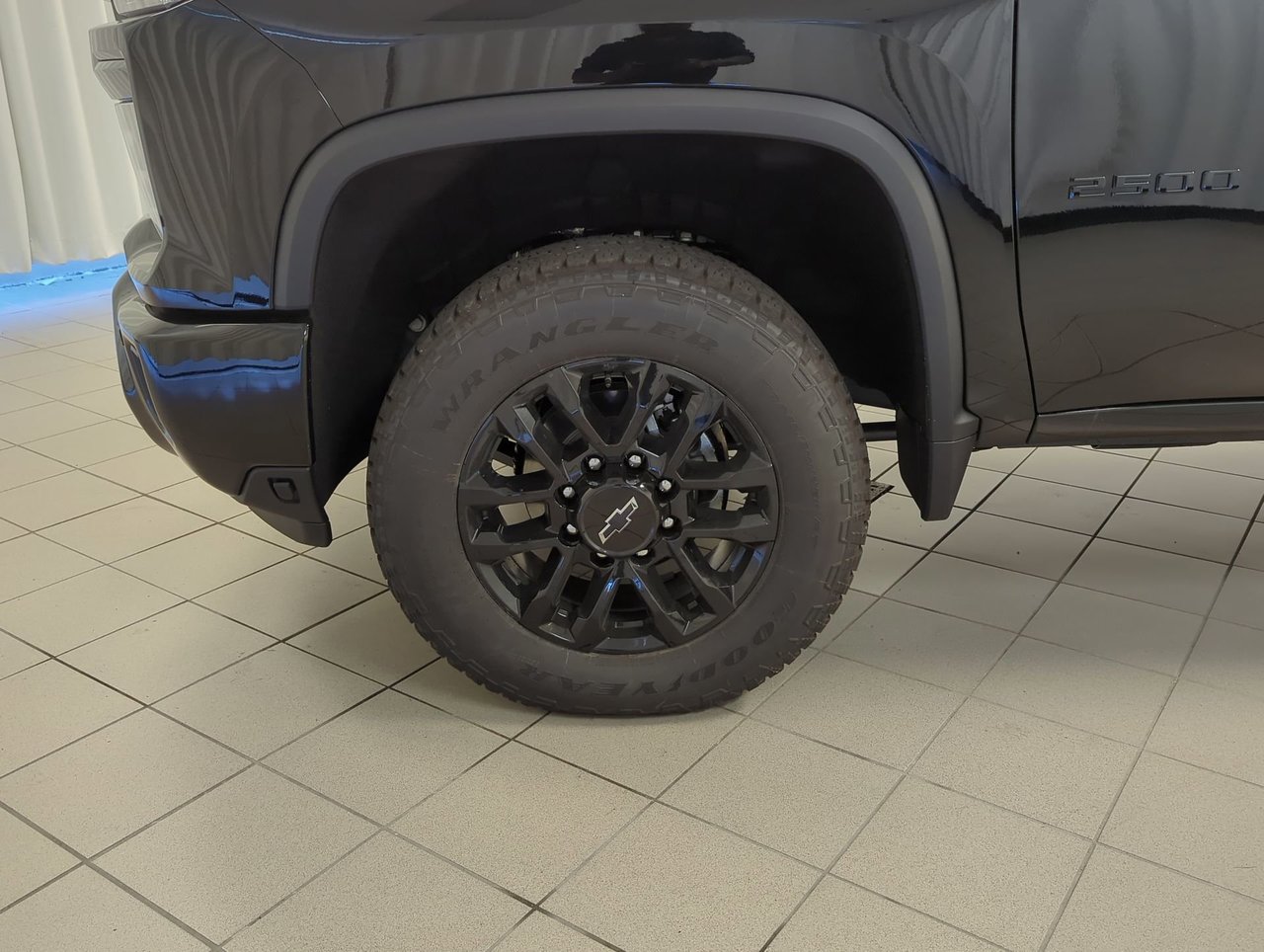 2025 Chevrolet Silverado 2500 HD CUSTOM-9