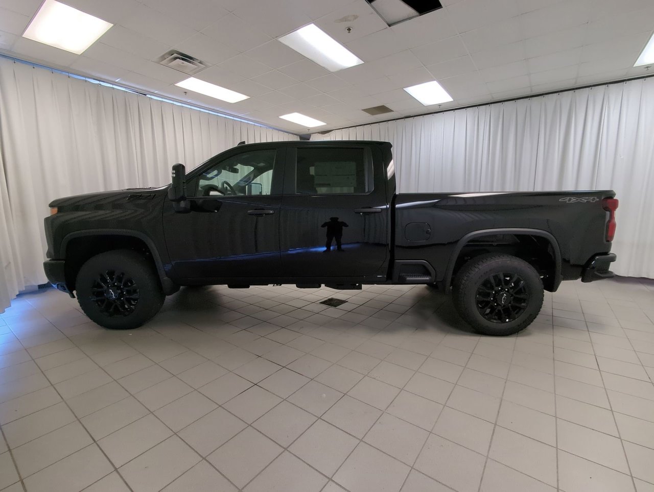 2025 Chevrolet Silverado 2500 HD CUSTOM-4