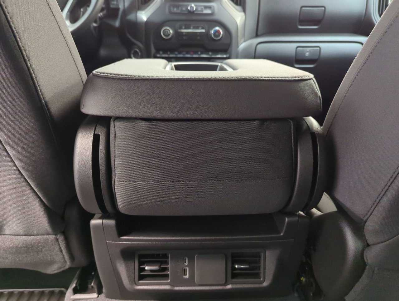 2025 Chevrolet Silverado 2500 HD CUSTOM-19