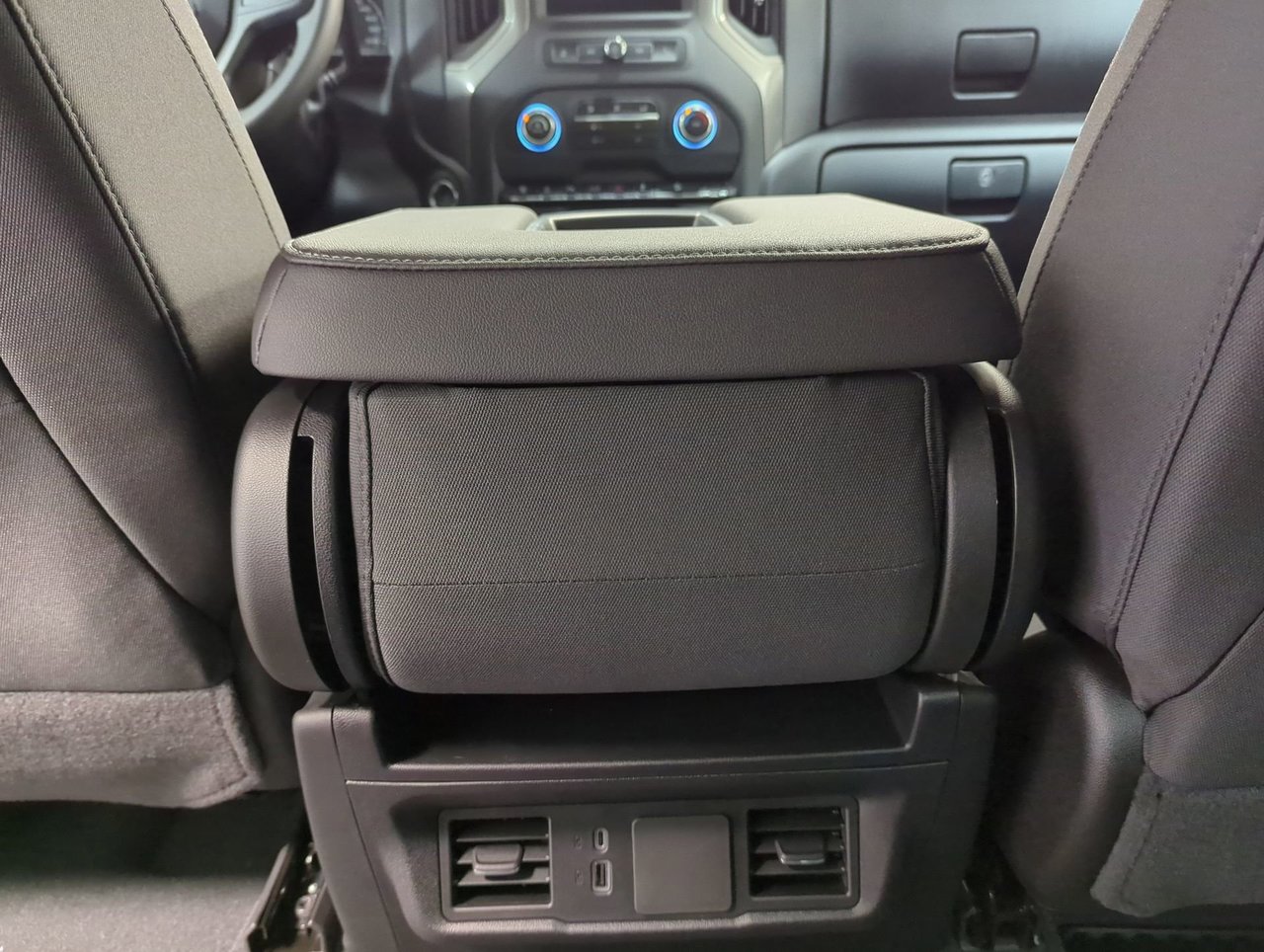 2026 Chevrolet Silverado 2500 HD CUSTOM-19