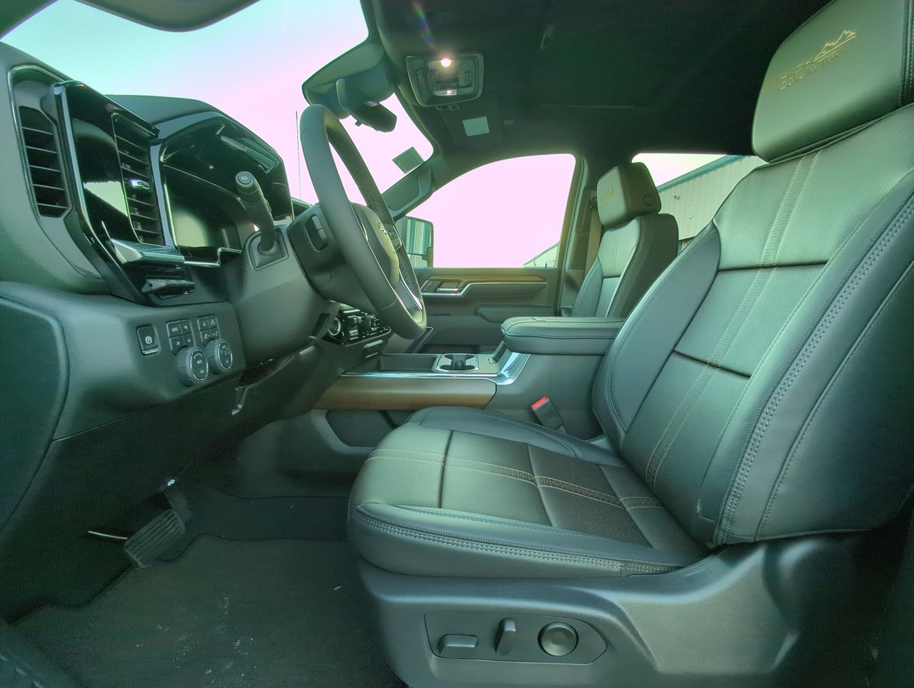 2026 Chevrolet Silverado 3500 HD HIGH COUNTRY DRW-10