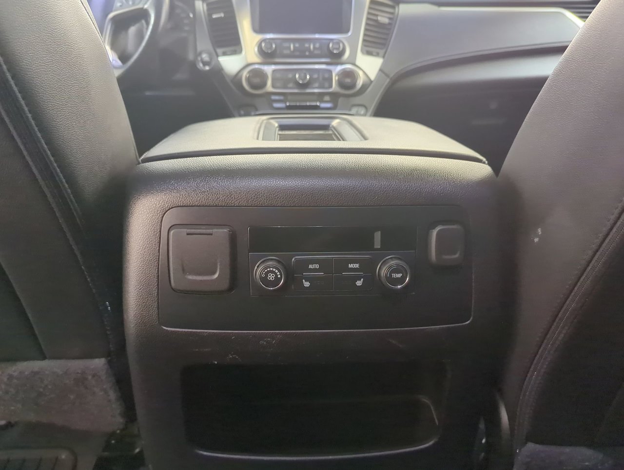 2019 Chevrolet Tahoe Premier-20