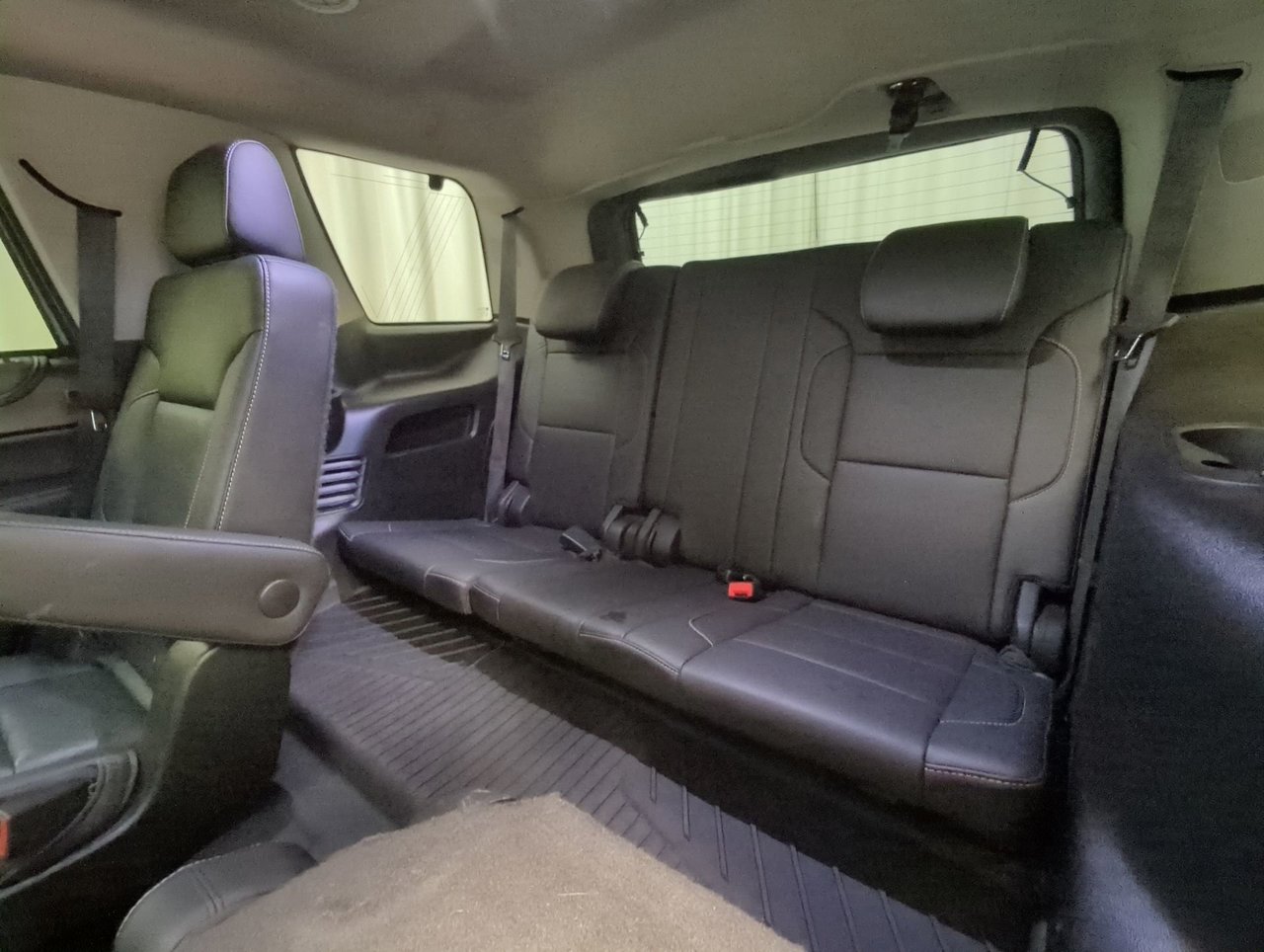 2019 Chevrolet Tahoe Premier-23