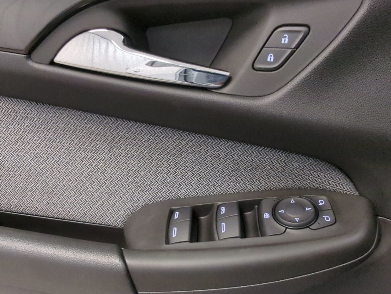 2026 Chevrolet Trailblazer LS-12