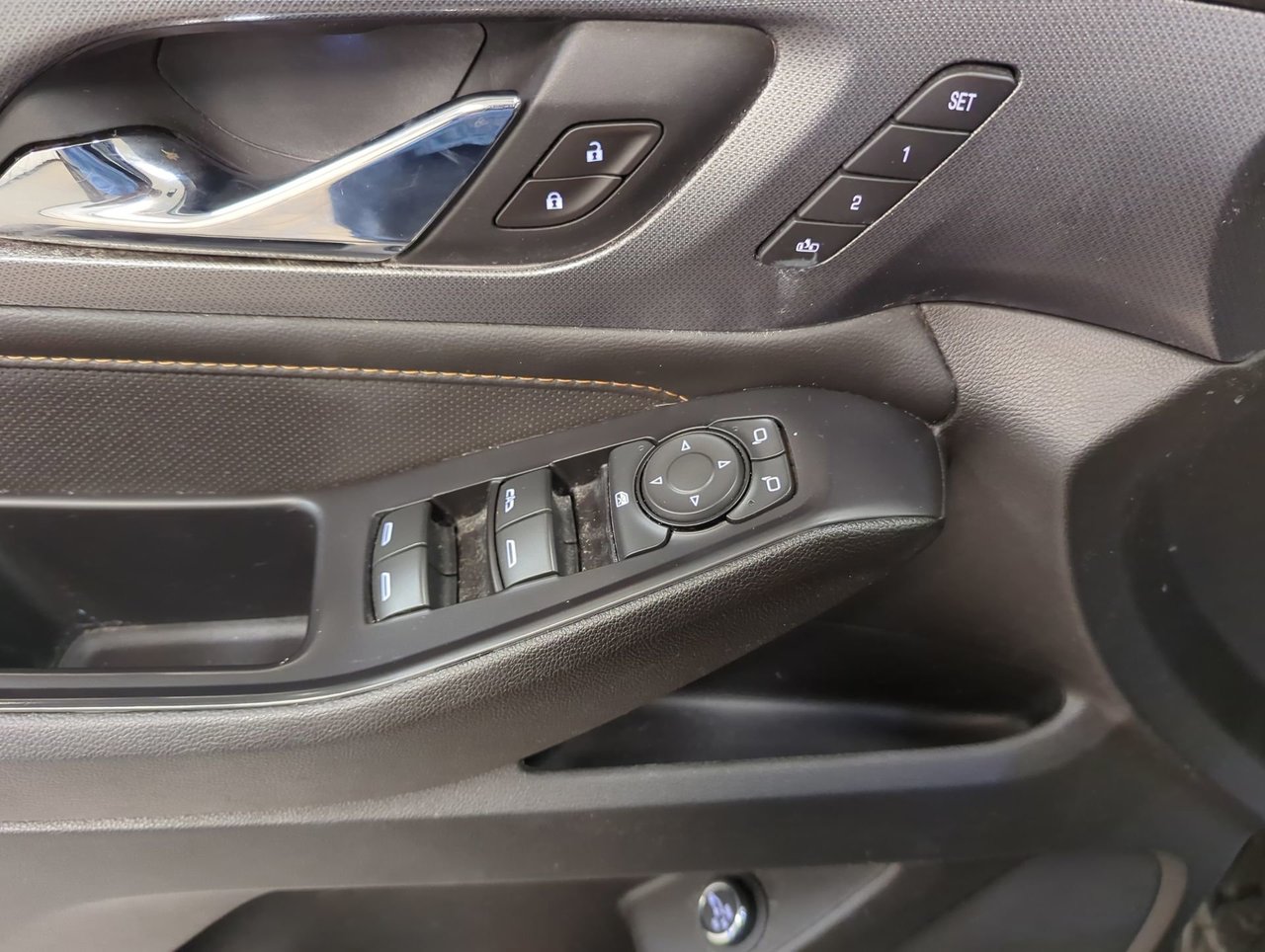 2021 Chevrolet Traverse Premier-12