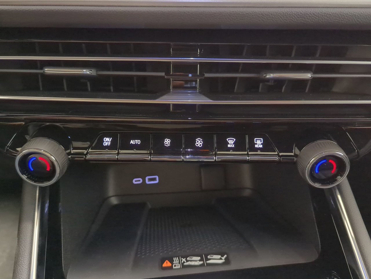 2025 Chevrolet Traverse LT-18