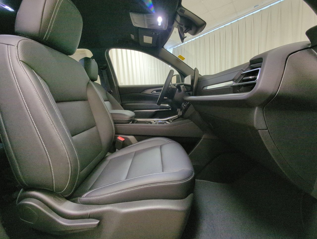 2025 Chevrolet Traverse LT-24