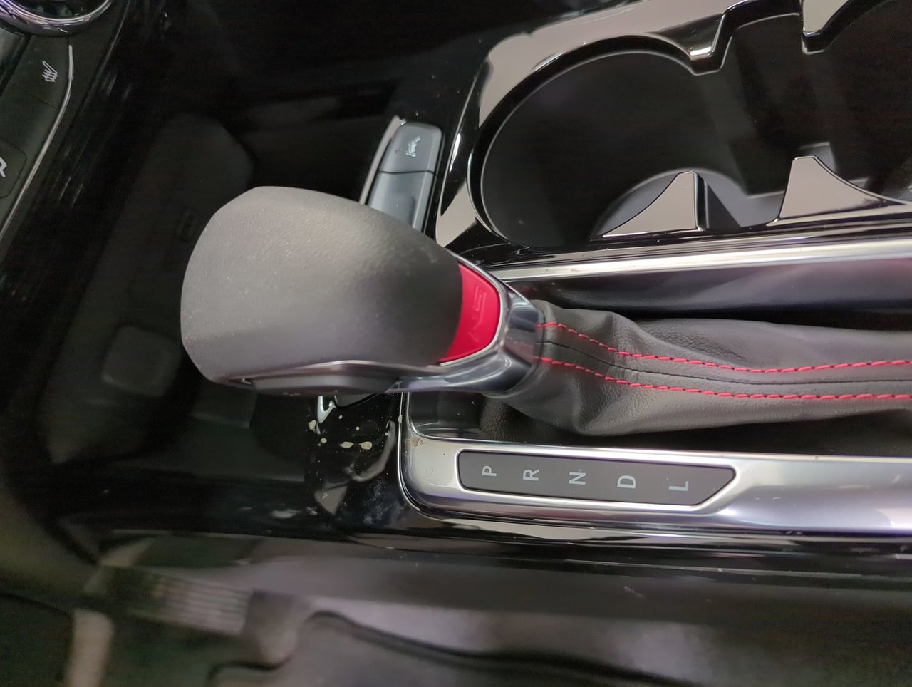 2025 Chevrolet Trax 2RS-18