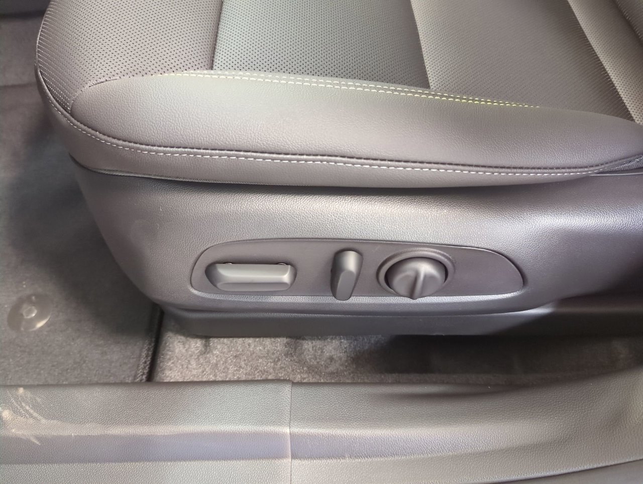 2025 Chevrolet Trax ACTIV-11