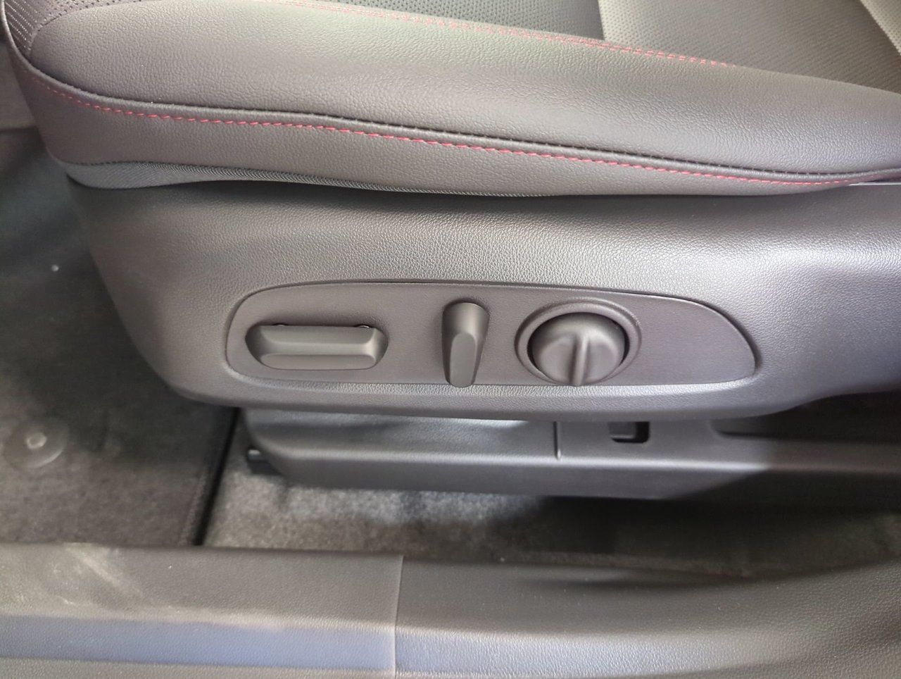 2025 Chevrolet Trax 2RS-11