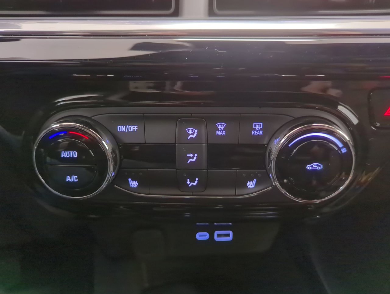 2025 Chevrolet Trax 2RS-17