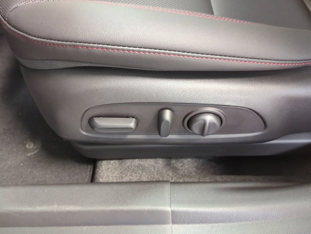 2025 Chevrolet Trax 2RS-11