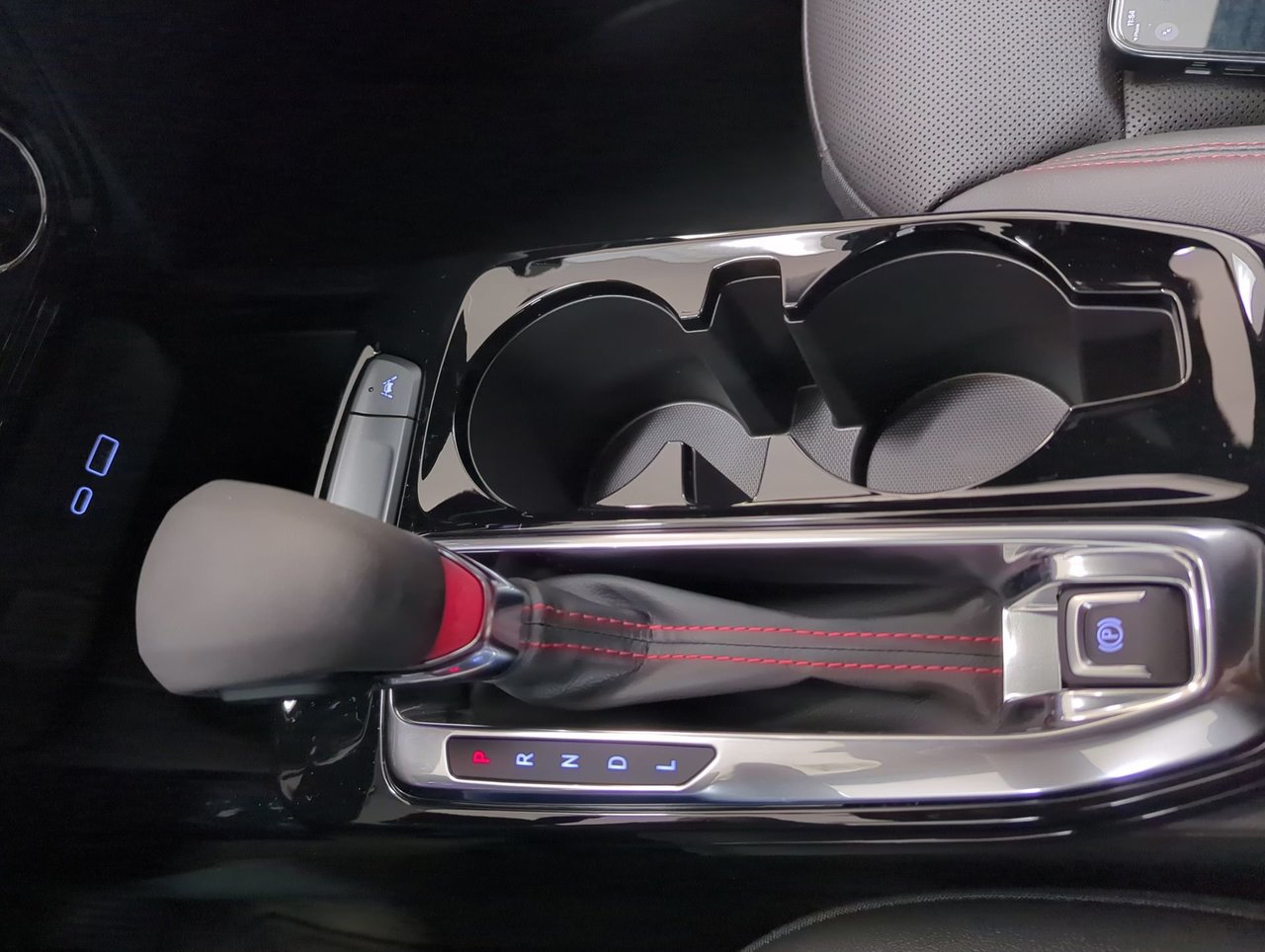 2025 Chevrolet Trax 2RS-18