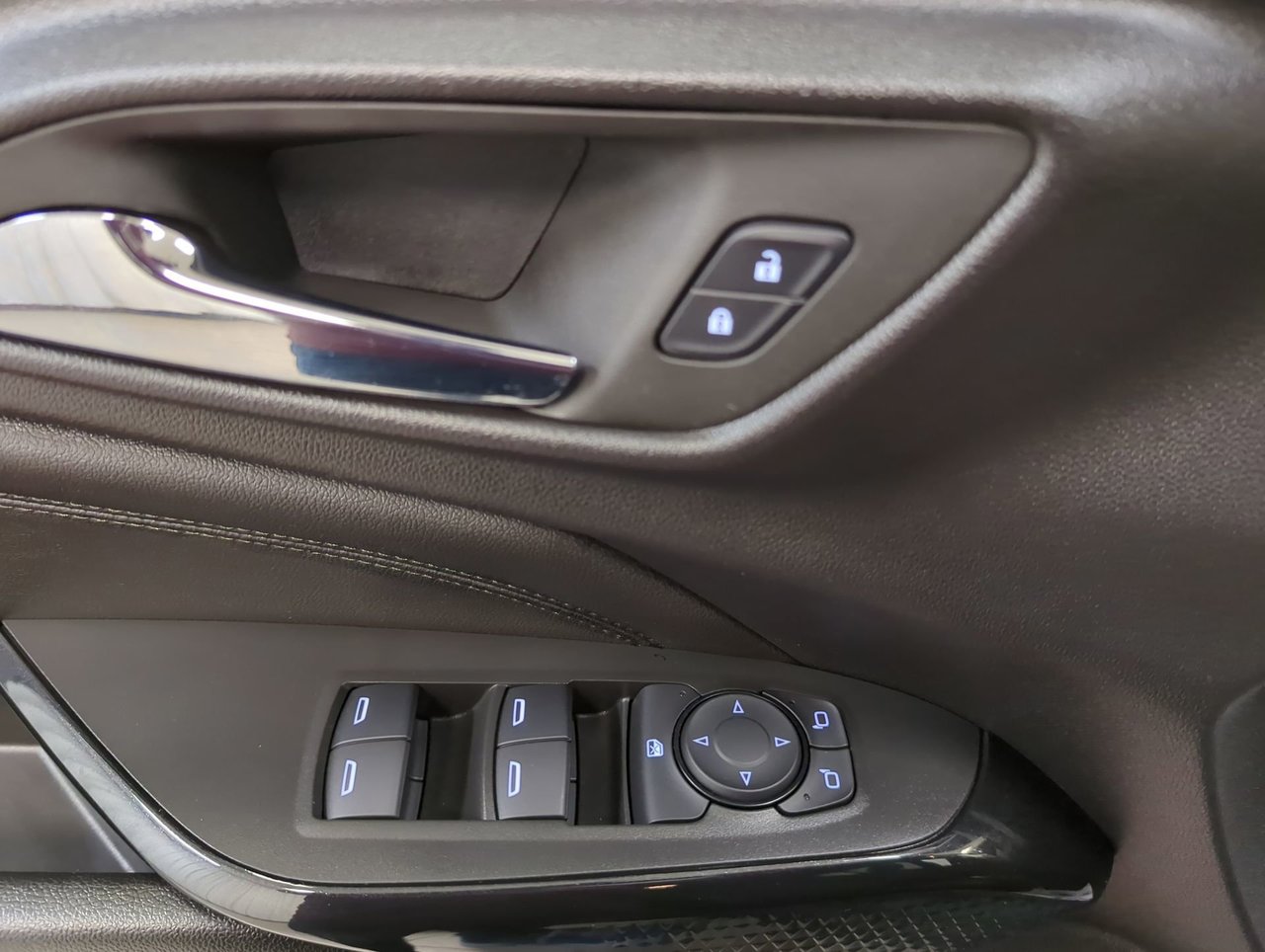 2025 Chevrolet Trax LT-12