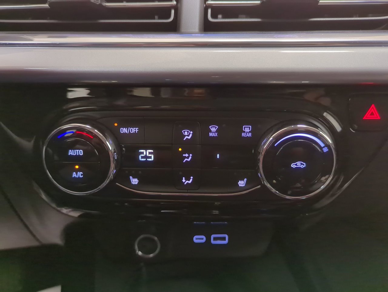 2025 Chevrolet Trax LT-17