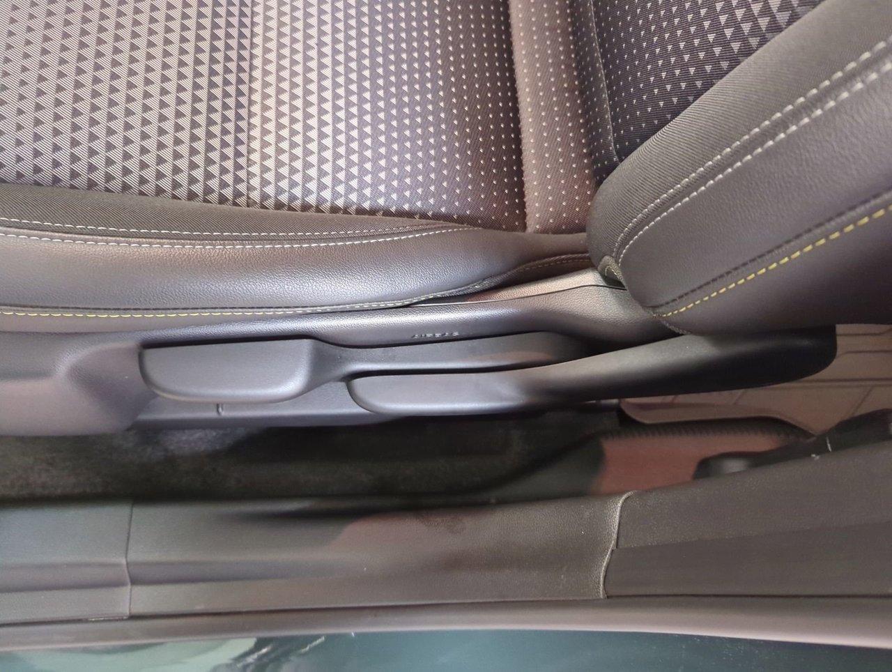 2025 Chevrolet Trax LT-11