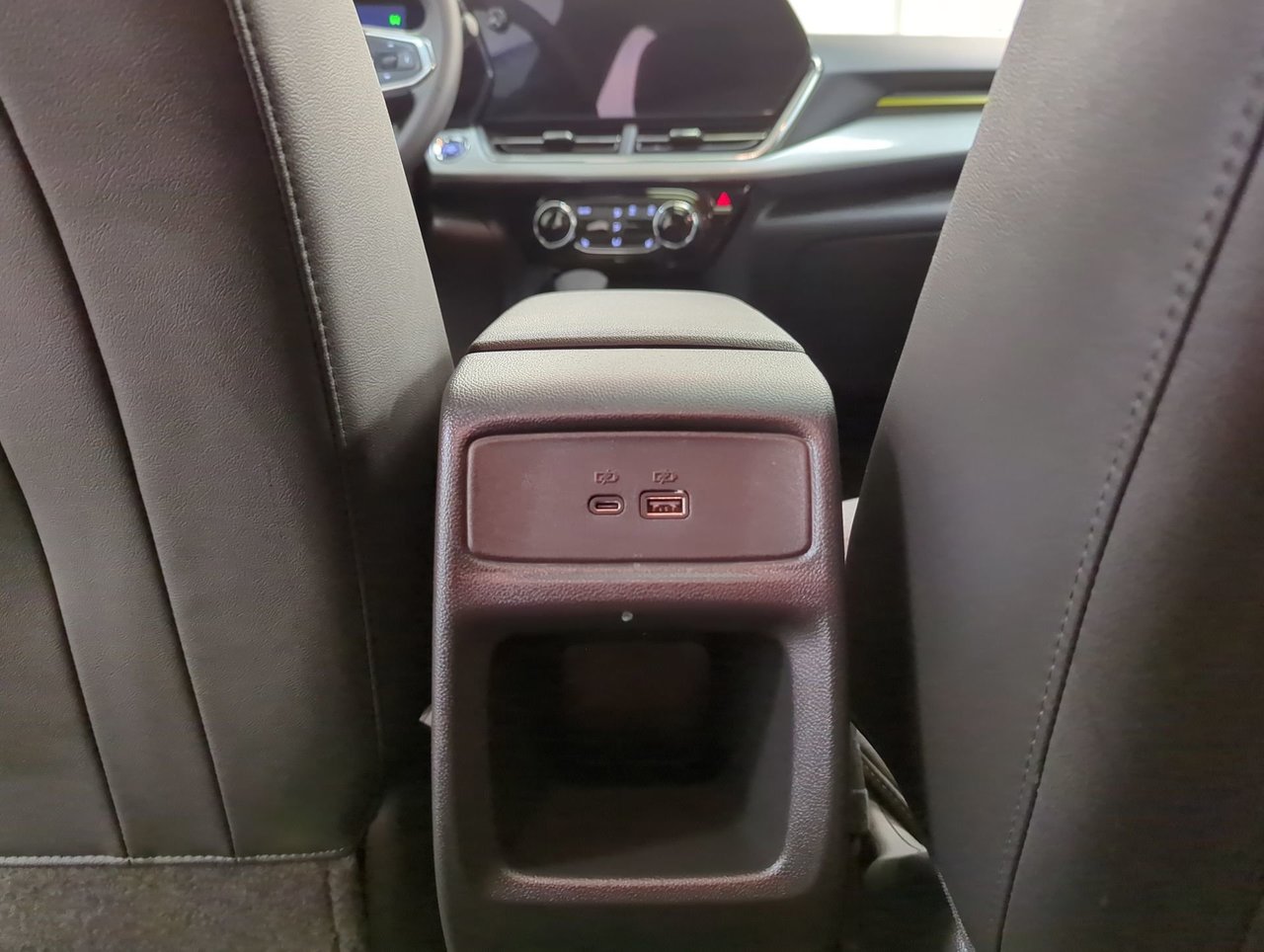 2025 Chevrolet Trax LT-19