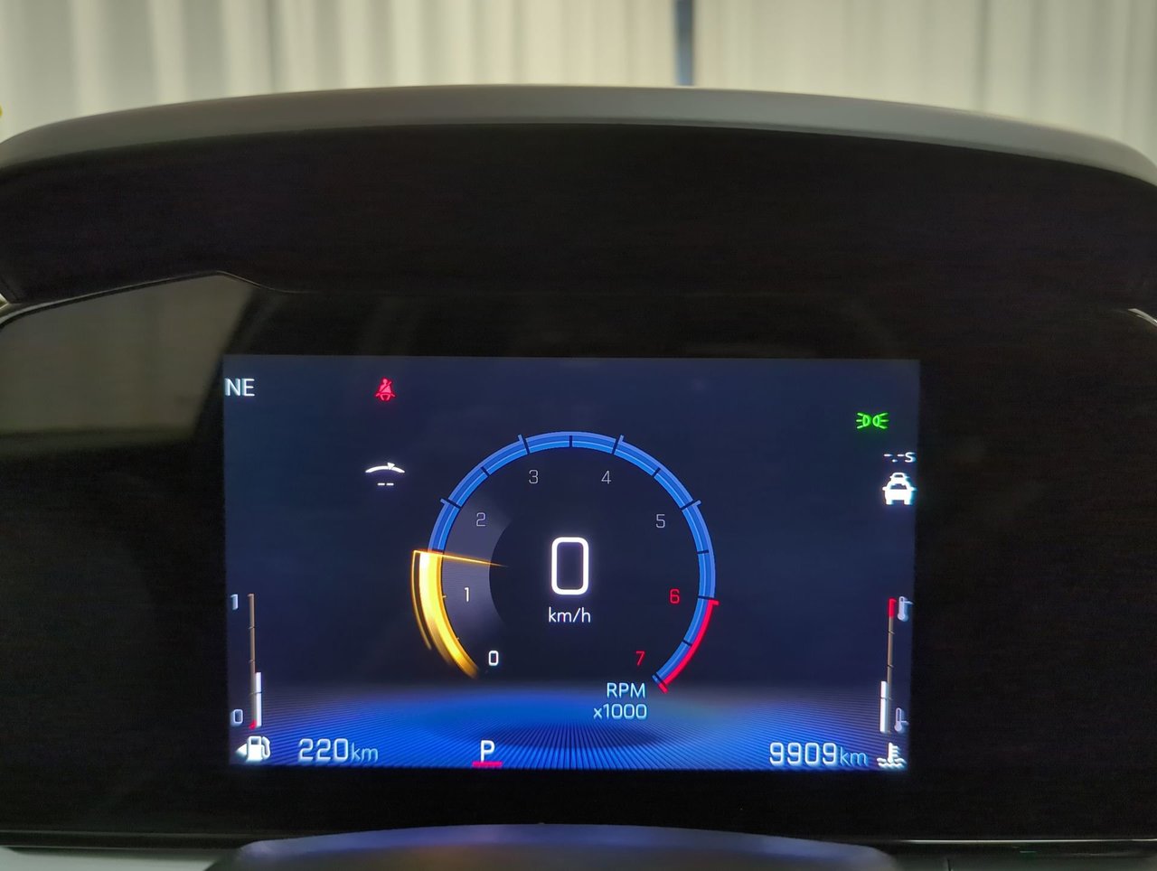 2025 Chevrolet Trax LT-14