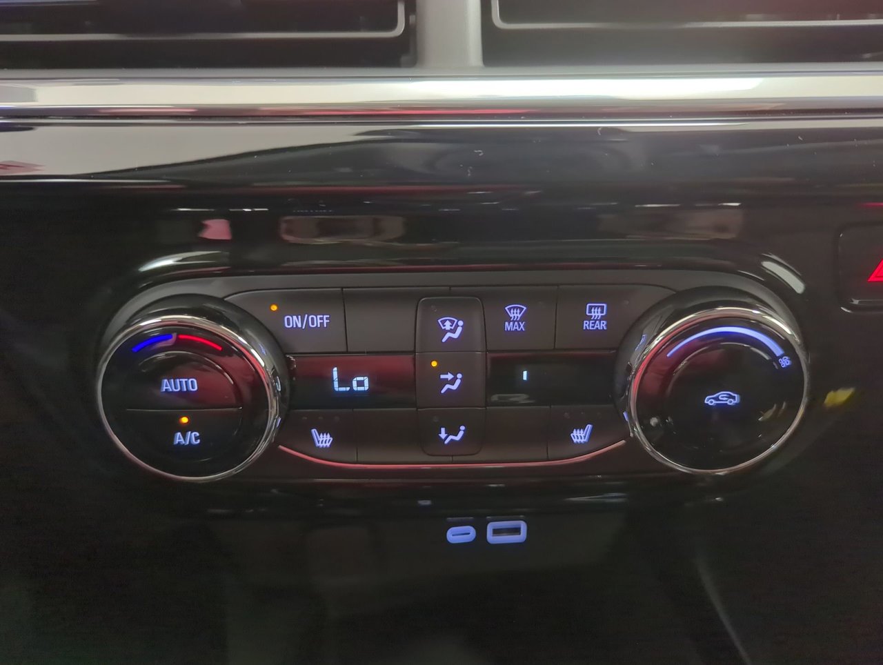 2025 Chevrolet Trax ACTIV-17