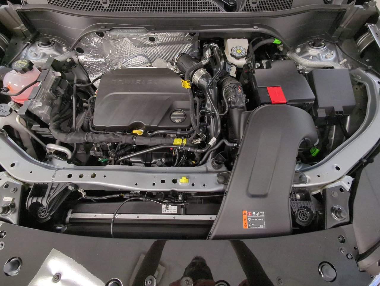 2025 Chevrolet Trax ACTIV-24