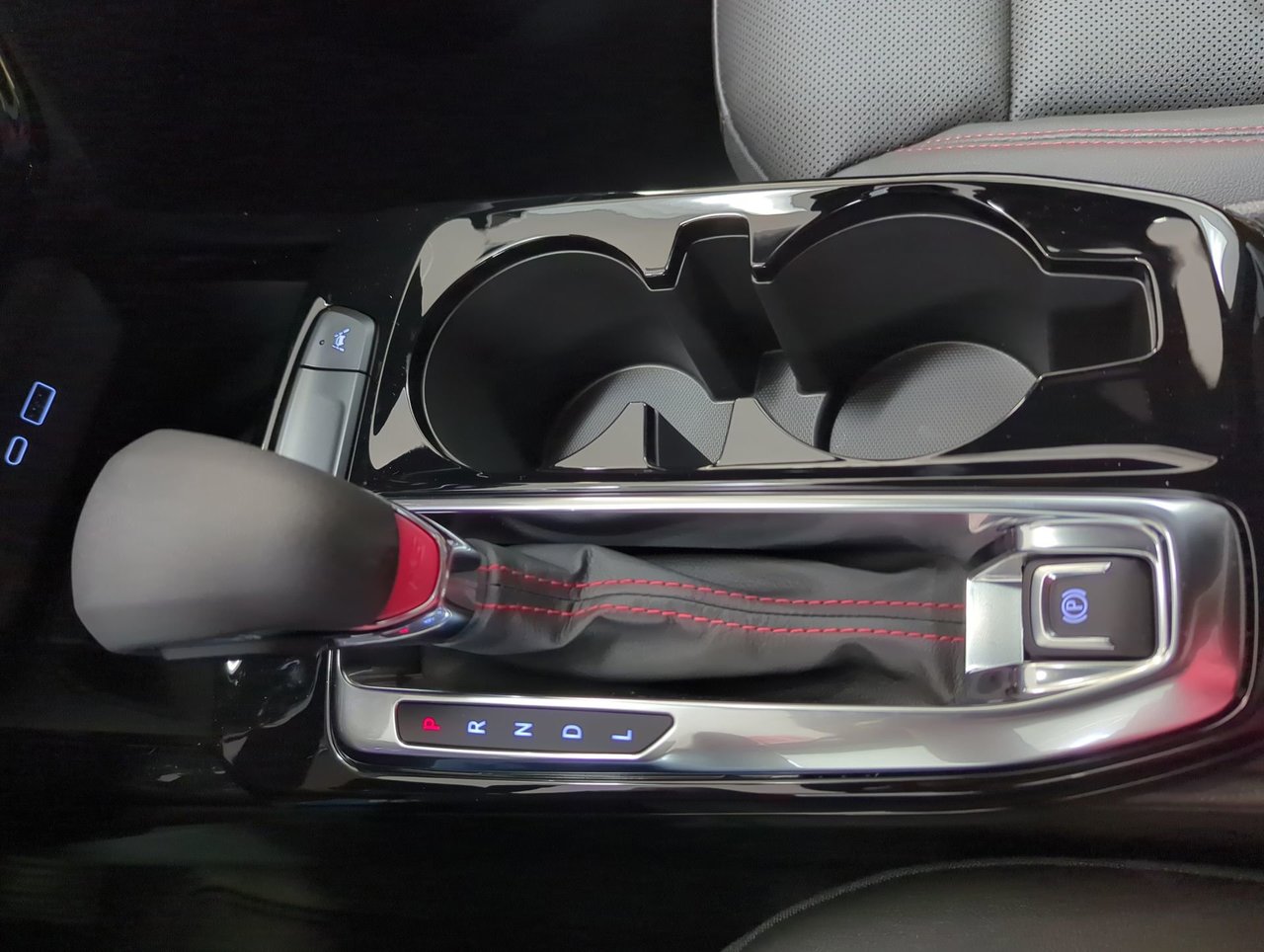 2025 Chevrolet Trax 2RS-18