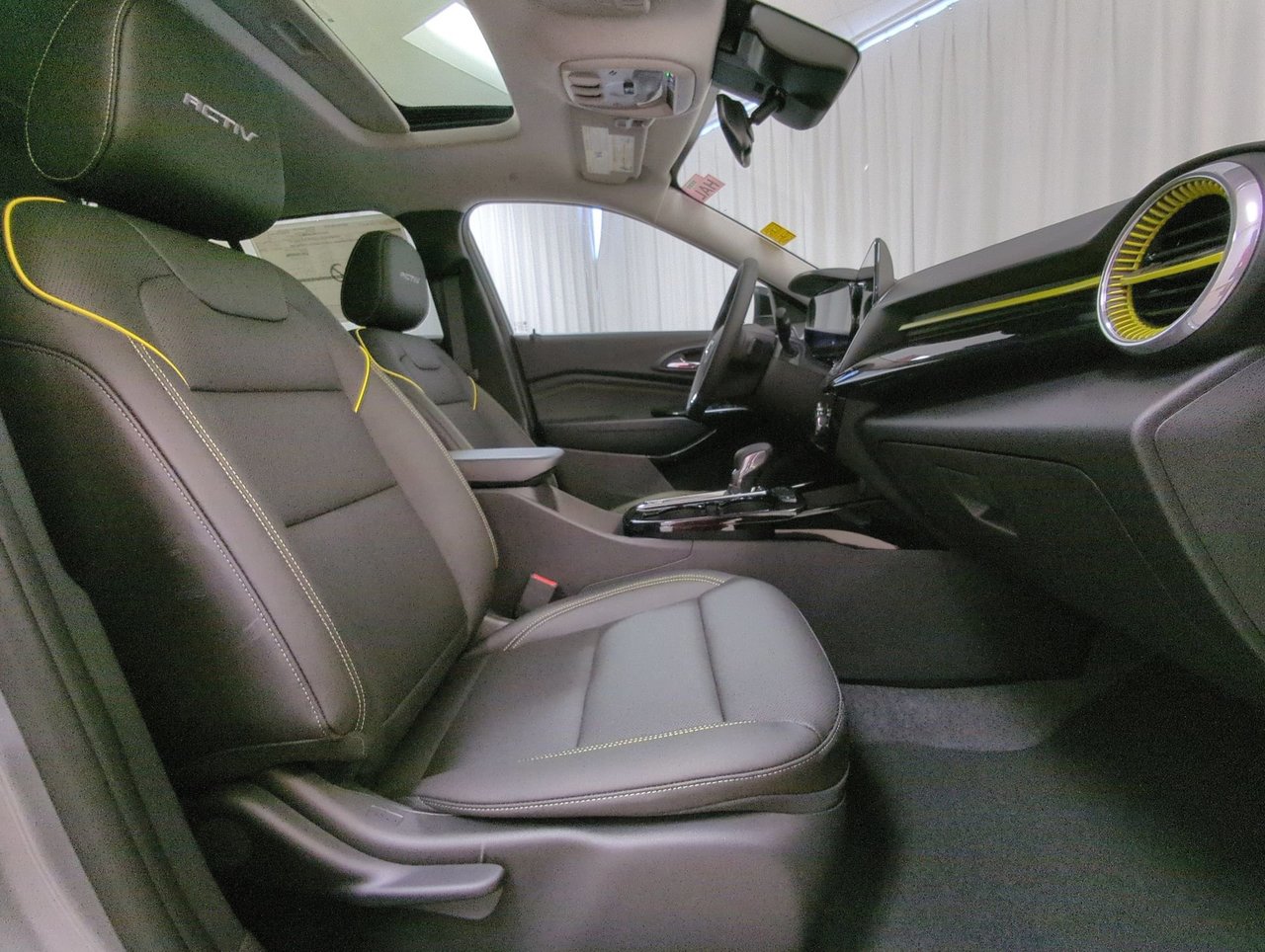 2025 Chevrolet Trax ACTIV-23