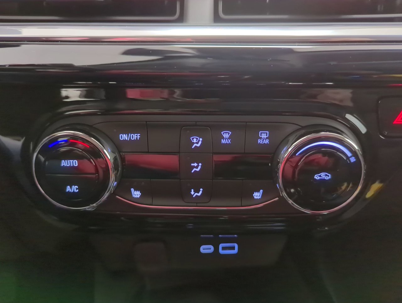 2025 Chevrolet Trax ACTIV-17