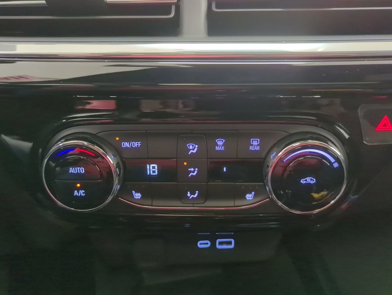 2025 Chevrolet Trax 2RS-17