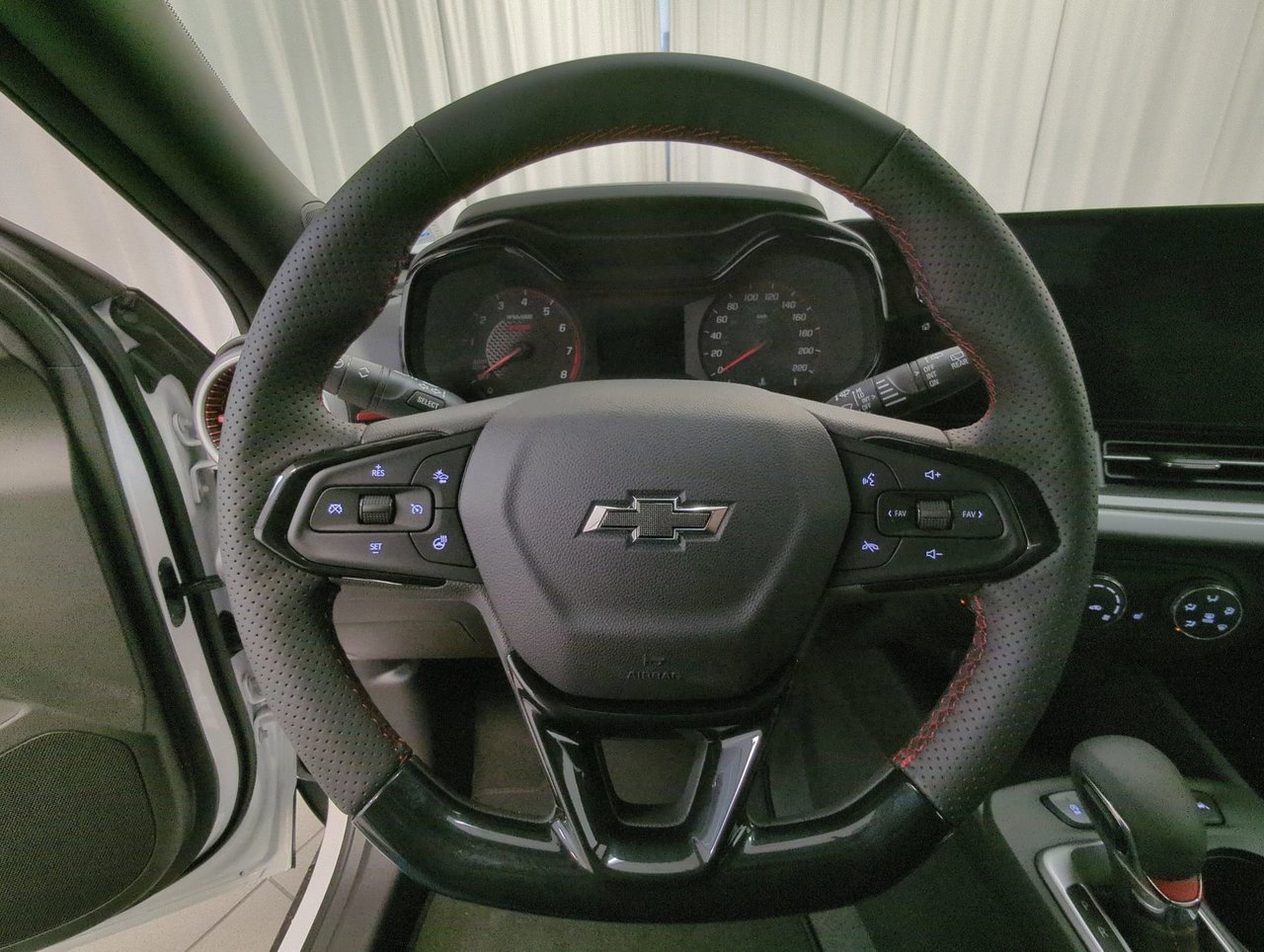 2025 Chevrolet Trax 1RS-13