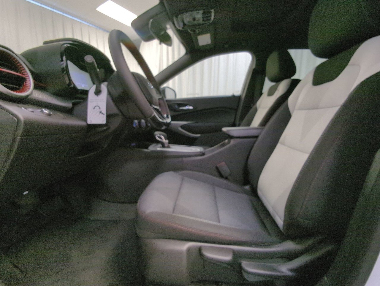 2025 Chevrolet Trax 1RS-10