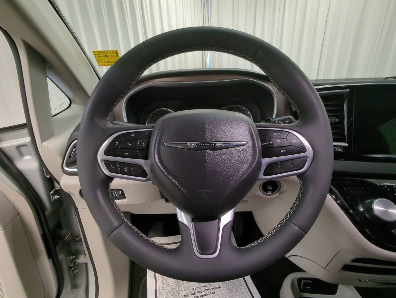 2024 Chrysler Grand Caravan SXT-13