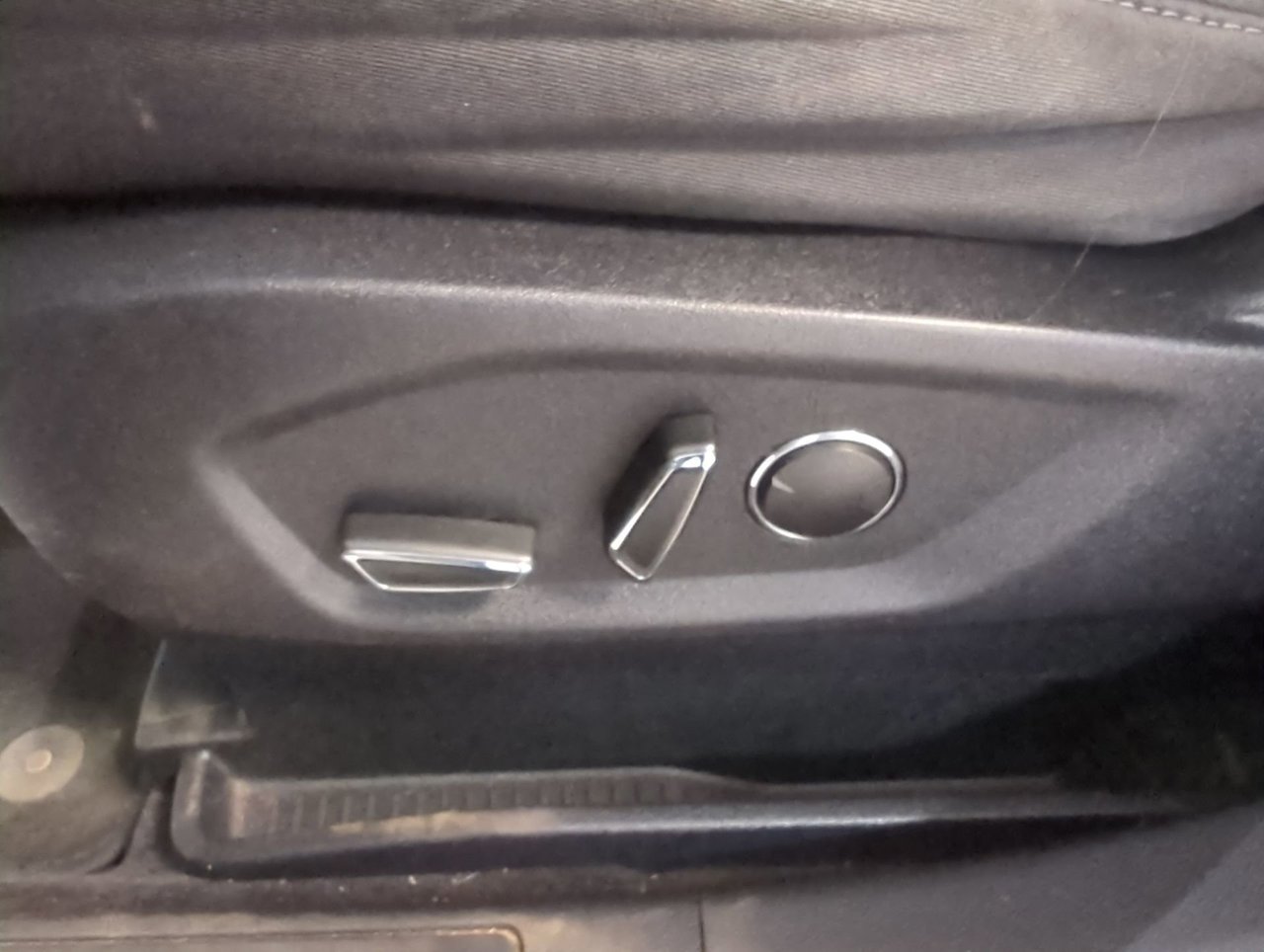 2016 Ford Edge SEL-11