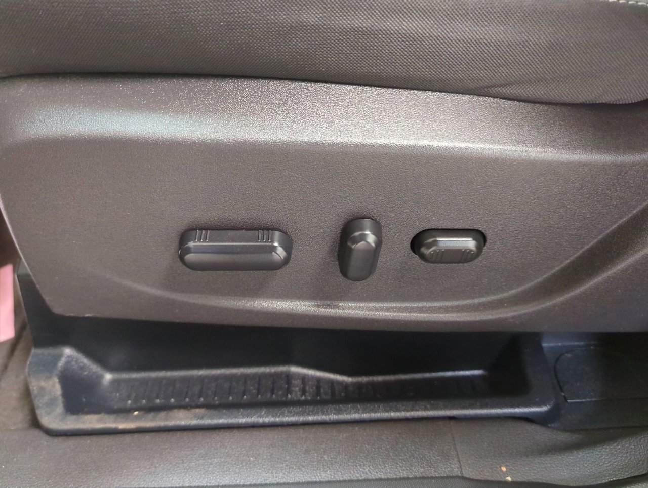 2017 Ford Escape SE-11