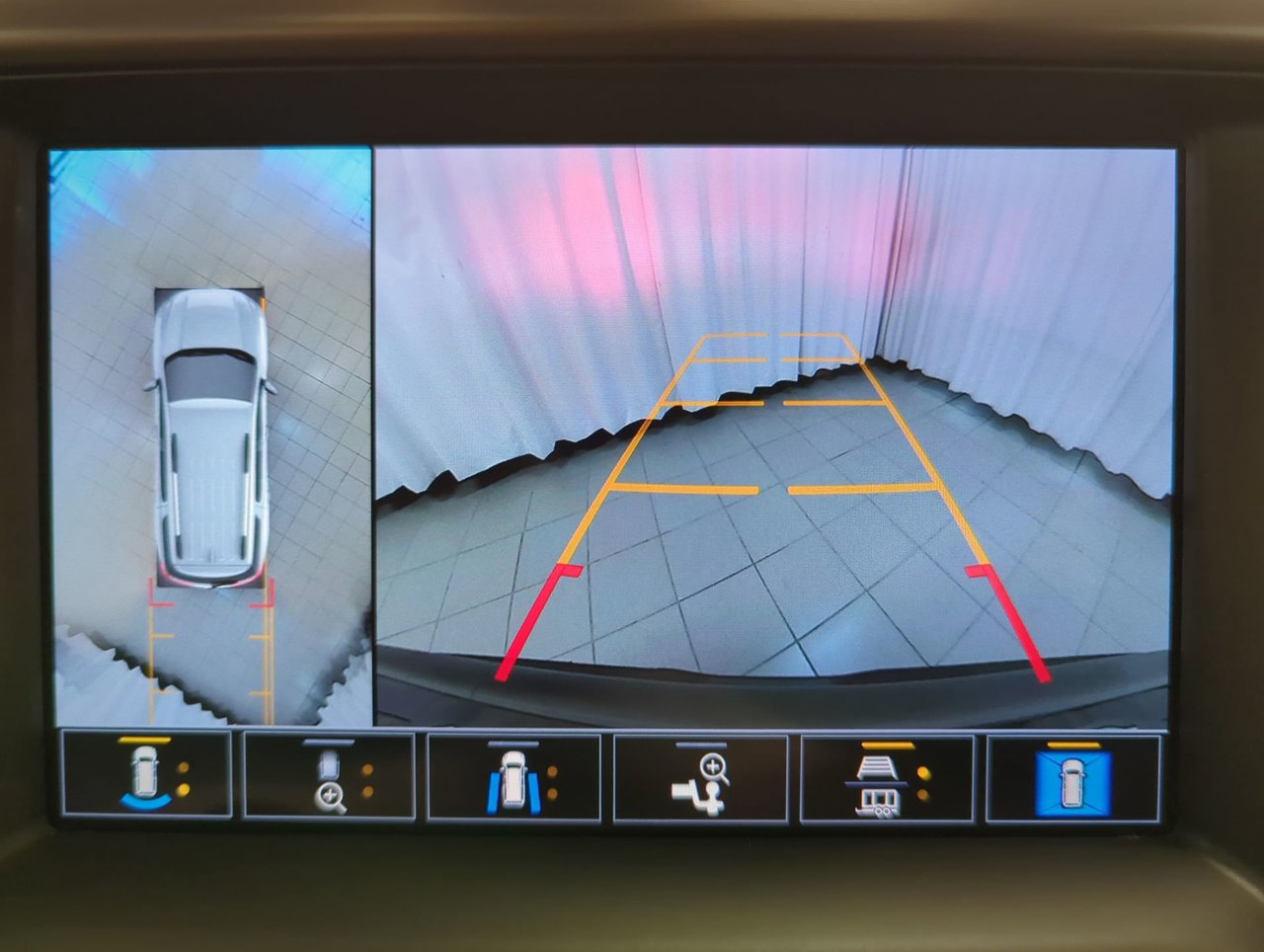 2022 GMC Acadia AT4-16