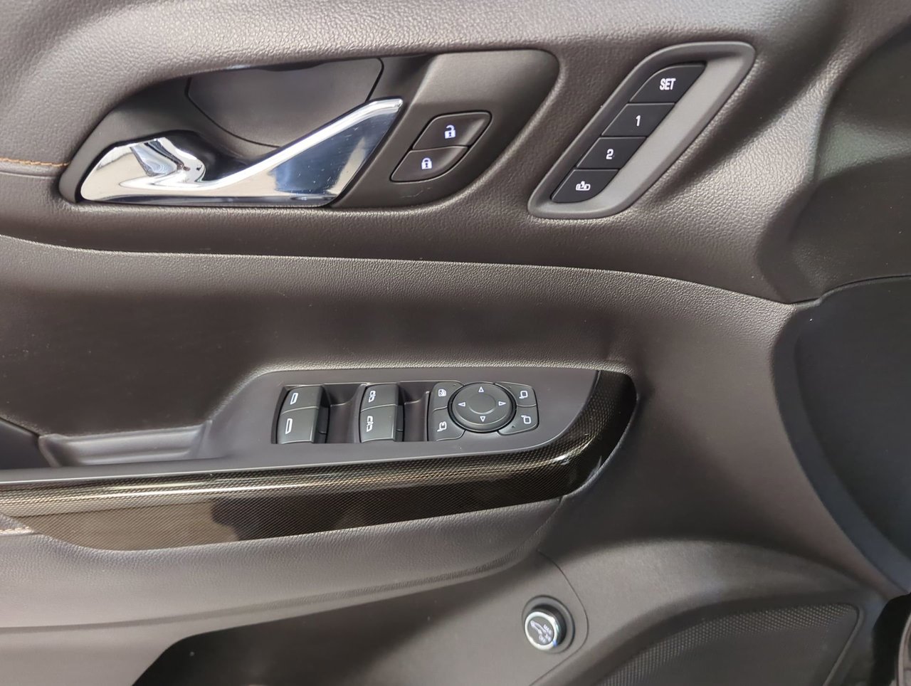 2022 GMC Acadia AT4-12