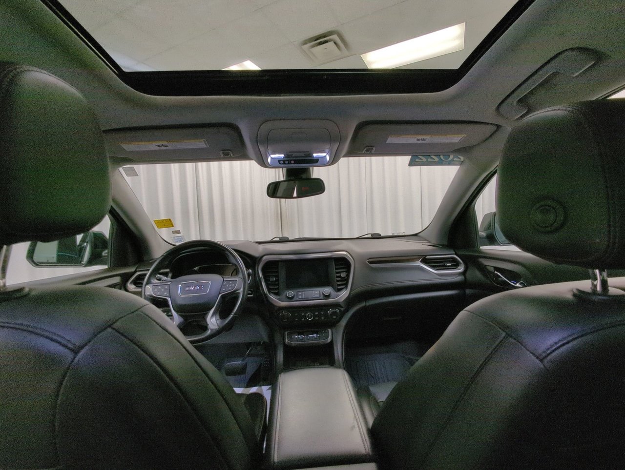 2022 GMC Acadia AT4-21