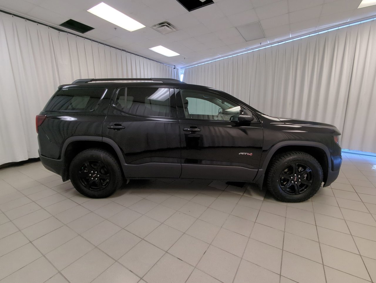 2022 GMC Acadia AT4-8