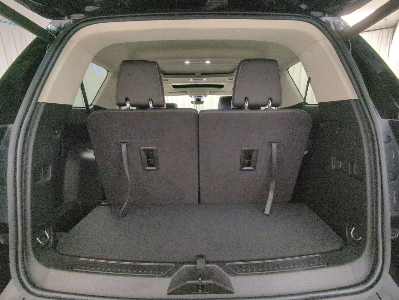 2022 GMC Acadia Denali-24