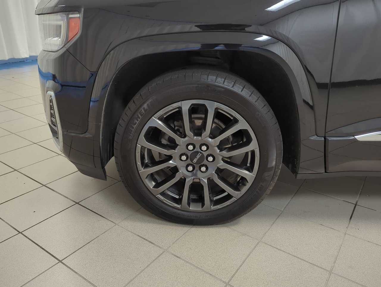 2022 GMC Acadia Denali-9