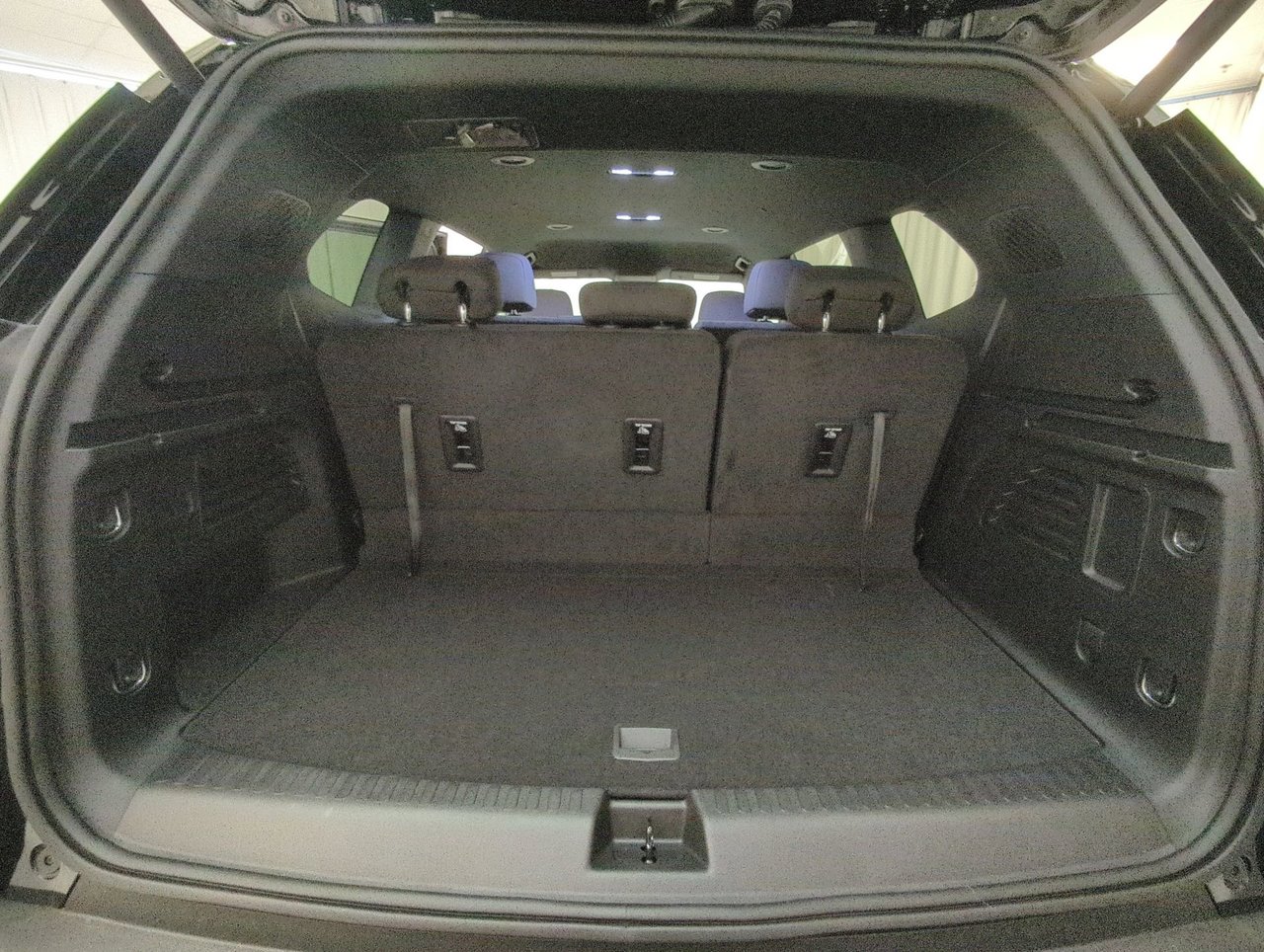 2025 GMC Acadia ELEVATION-23