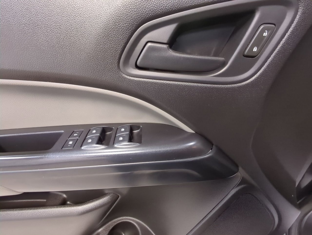 2017 GMC Canyon 2WD-12