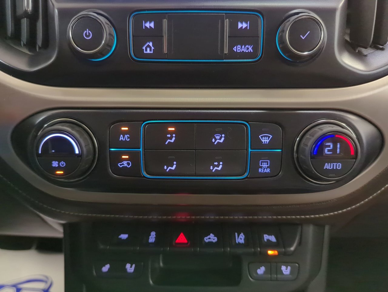 2021 GMC Canyon 4WD Denali-18