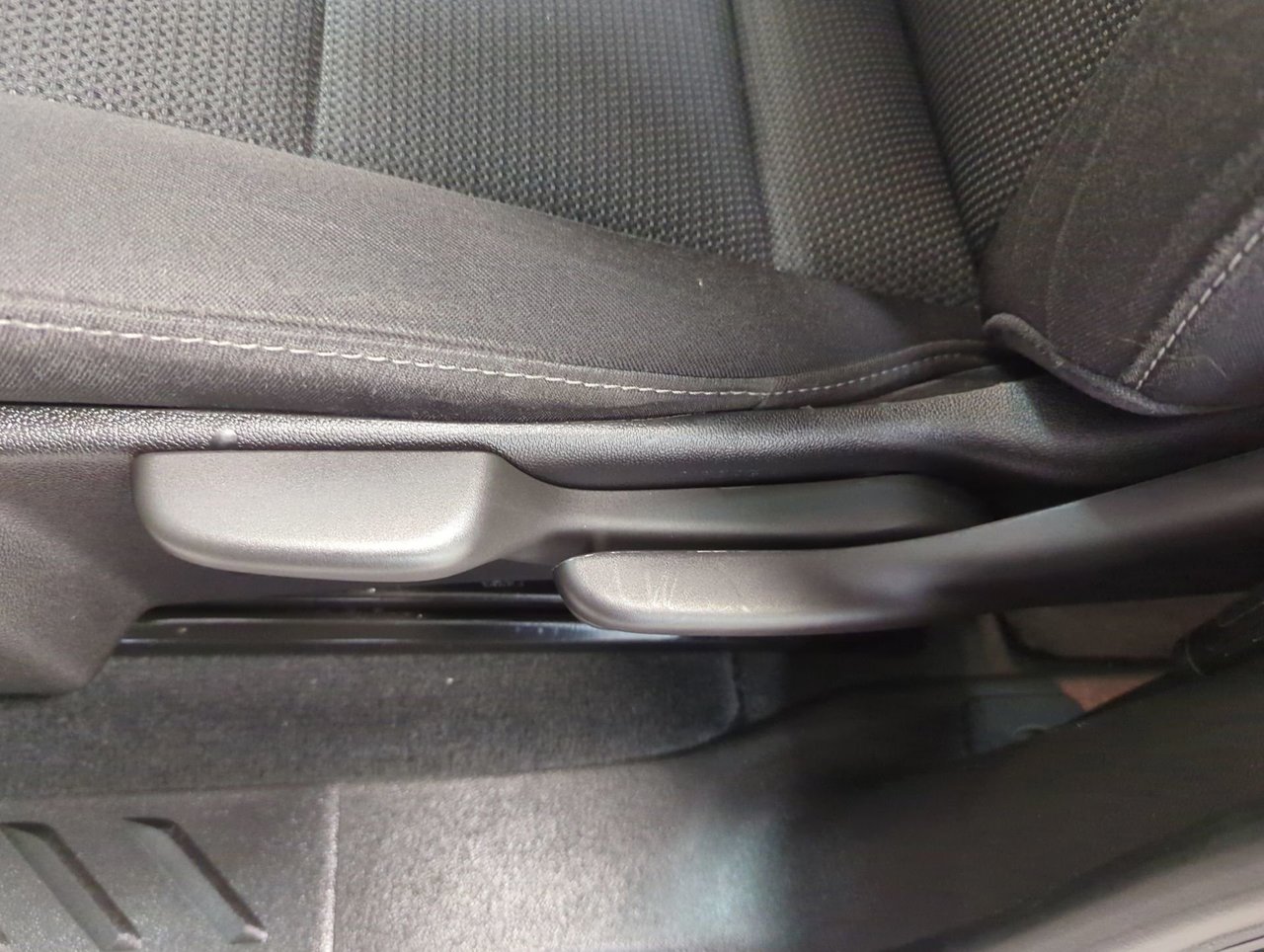 2023 GMC Canyon Elevation-11